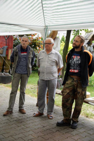 Rzeźbiarze uczestniczący w XII plenerze